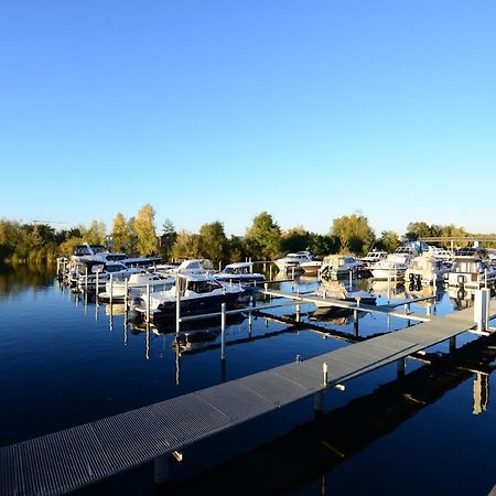 Luxstay Werder Kolonie Zern ภายนอก รูปภาพ