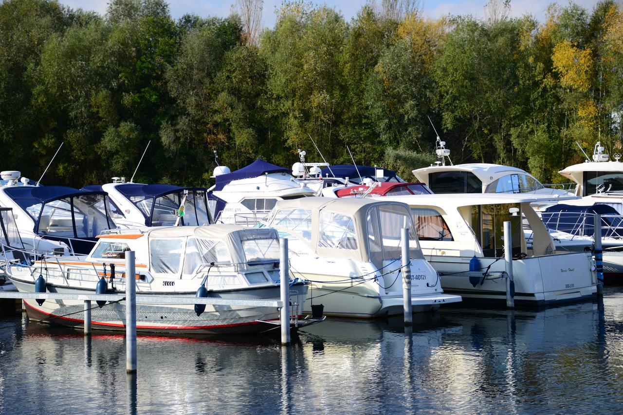 Luxstay Werder Kolonie Zern ภายนอก รูปภาพ