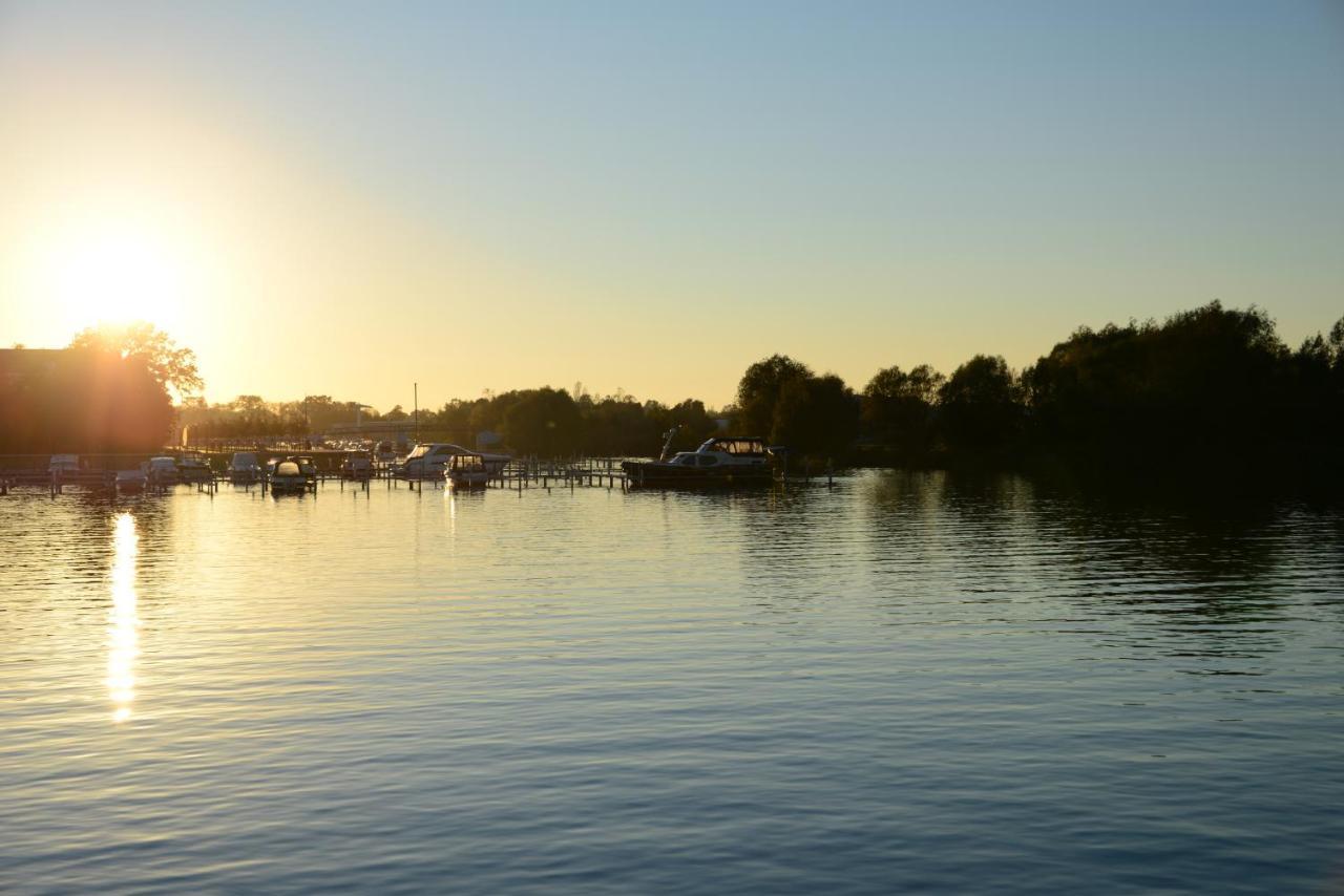 Luxstay Werder Kolonie Zern ภายนอก รูปภาพ